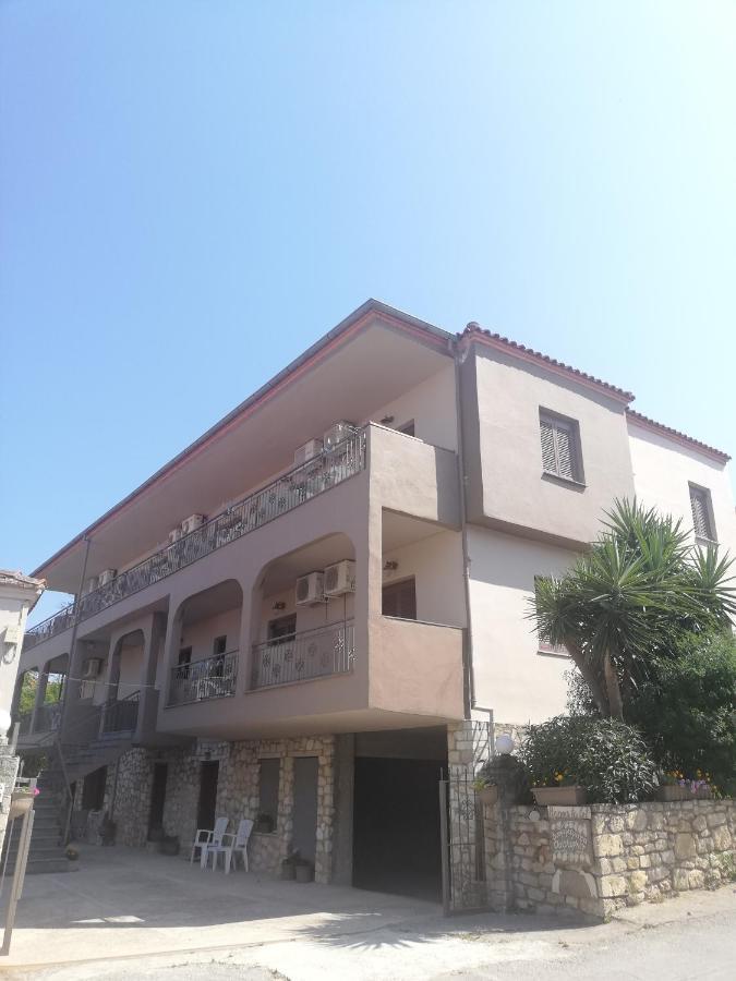 Christopher Apartments Afytos Exterior foto